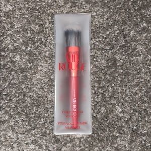 Sephora VIP rouge makeup brush